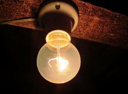 Кто на самом деле изобрел электрическую лампочку?